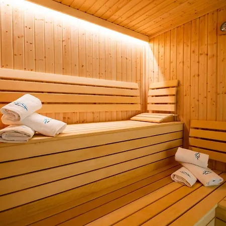 Invest Centrum Park 1 *